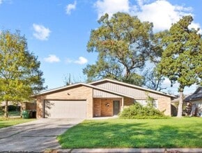 Building Photo - 2206 Ansbury Dr