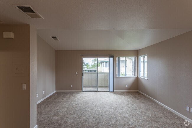 2BR, 2BA - 908 SF - The Meadows