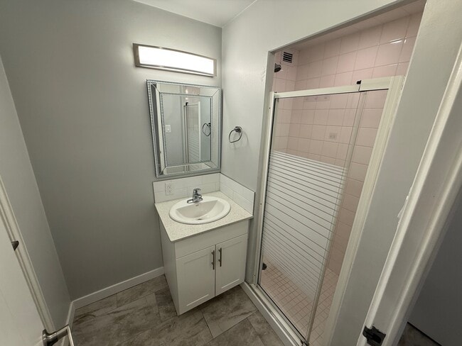 Building Photo - Concord Tower