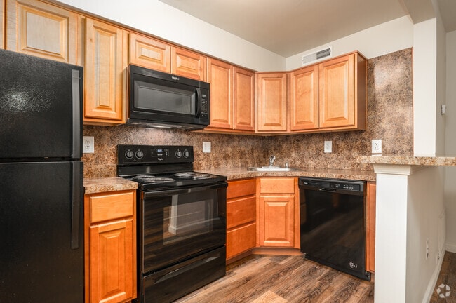 Interior Photo - Seton Park