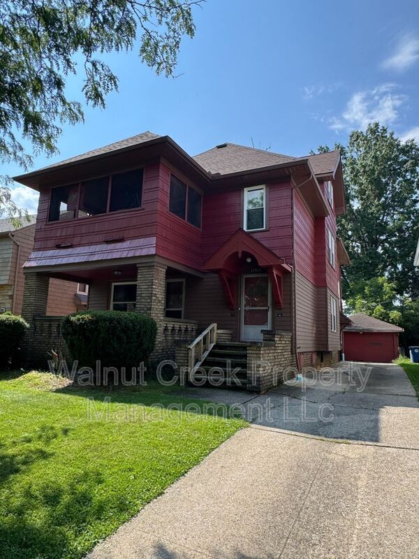 Building Photo - 17812 E Park Dr