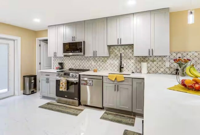 Building Photo - 6877 Athena Dr