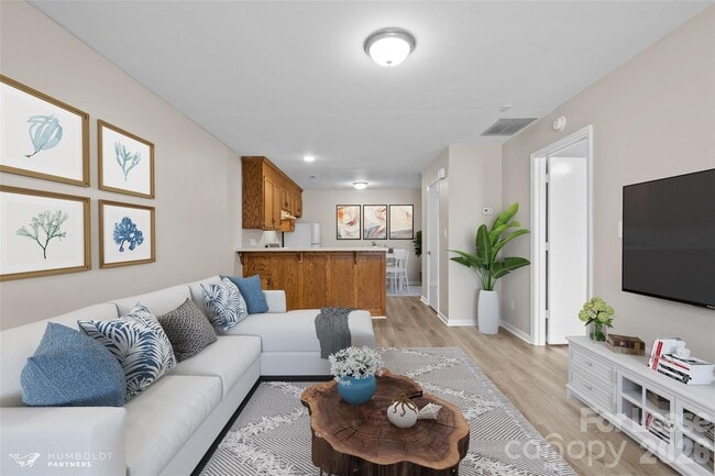 Building Photo - 200 Stroupe Rd