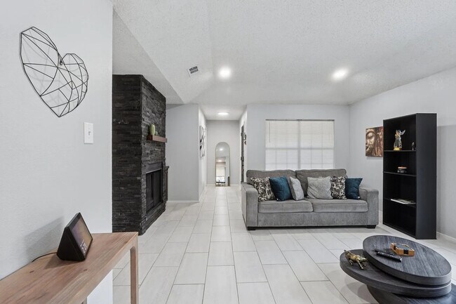 Building Photo - 9780 Windy Rdg Rd