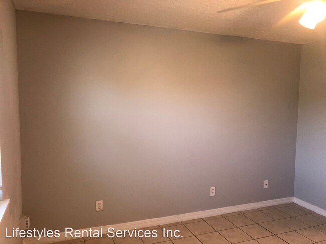 Building Photo - 2 br, 1 bath House - 207 7th Street S unit 4