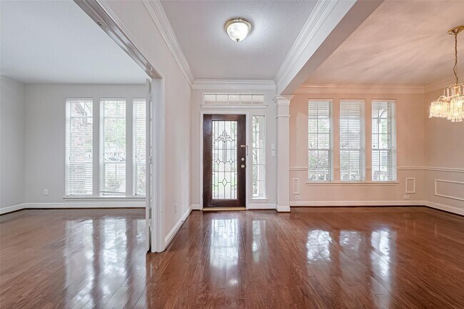 Foto del edificio - 5547 Cranston Ct