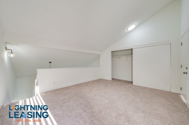 Foto del edificio - 6827 Whitsett Ave