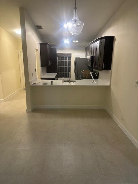Building Photo - 5400 Lakewood Cir S