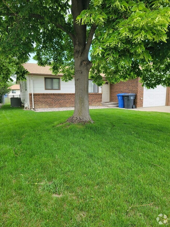 Building Photo - 1419 Fleta Ct