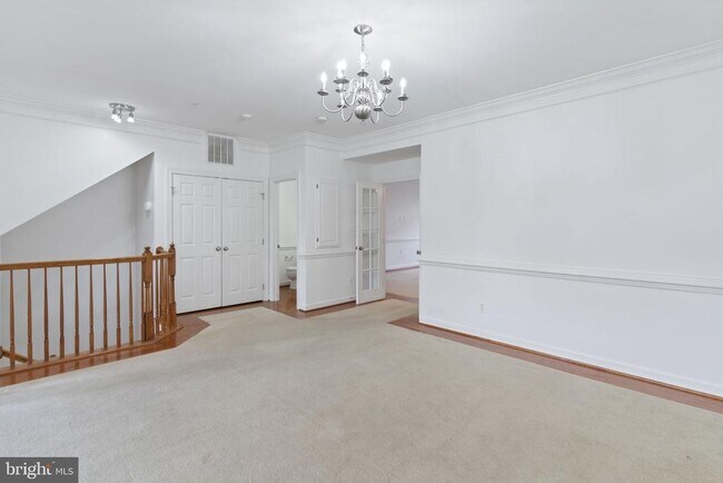 Foto del edificio - 5675 Harrington Falls Ln