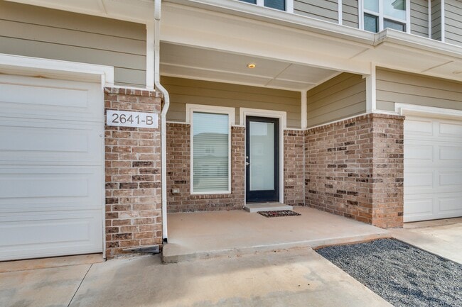 Building Photo - 2641 Cedar Tree Rd