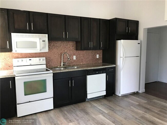 Foto del edificio - 1001 W 46th St