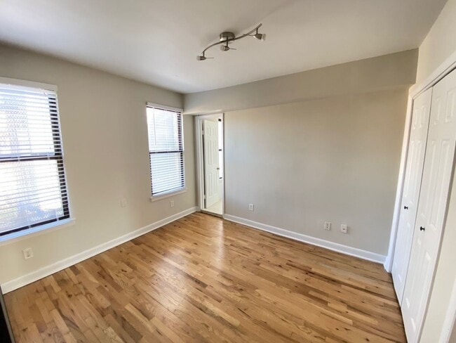 Building Photo - 276 1st St