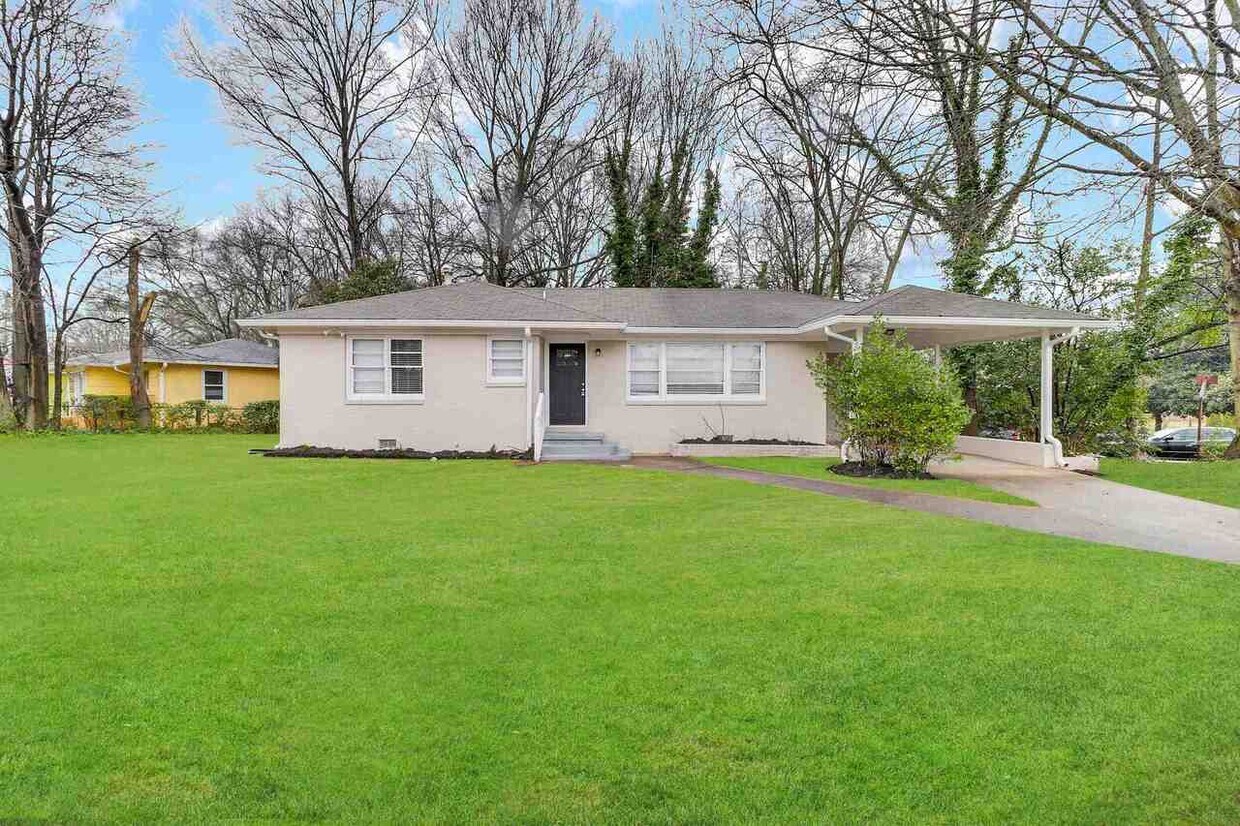 Primary Photo - 2390 Candler Rd