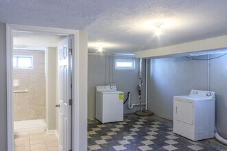 Building Photo - 3907 Cane Run Rd