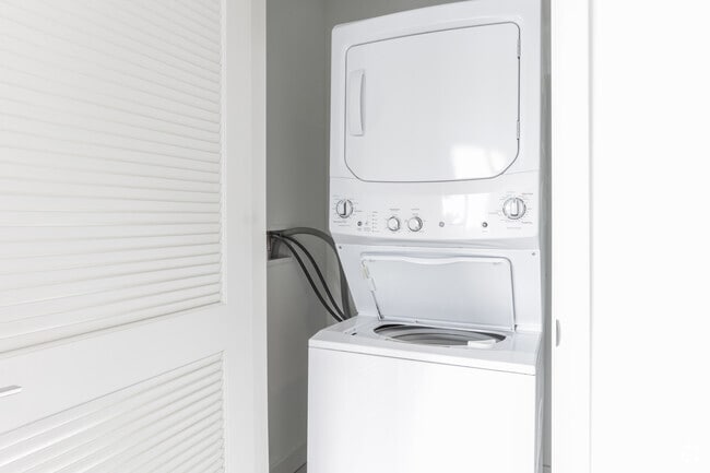 3HAB, 2BA - 1,318 ft² - The Point at Rise