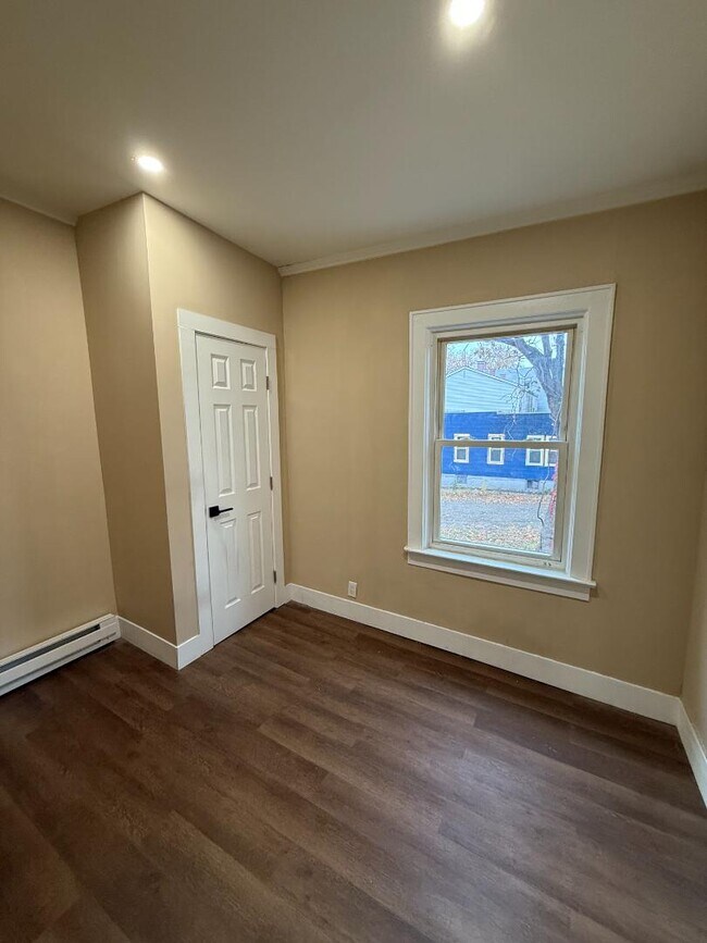 Foto del edificio - 249 2nd St