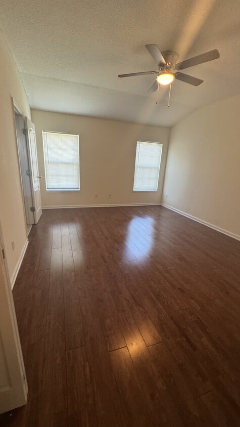 Primary Photo - 1447 Biscayne Bay Cir