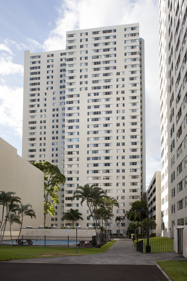 Building Photo - Maunakea Tower Apartment Homes