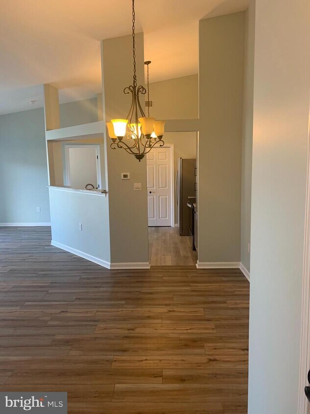 Foto principal - 8207 Blue Heron Dr