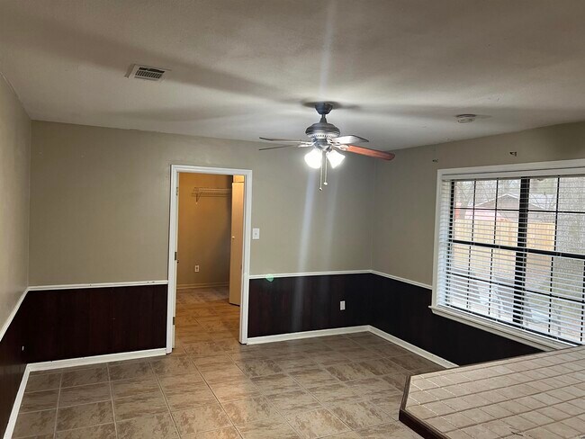 Foto del edificio - 25 Hawthorne Dr