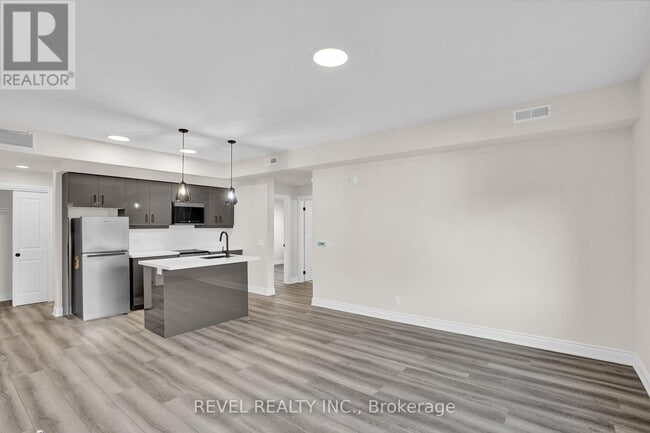 Photo du bâtiment - 261 King St E