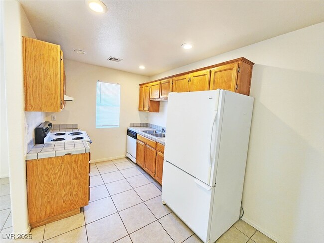 Building Photo - 910 Bourbon St