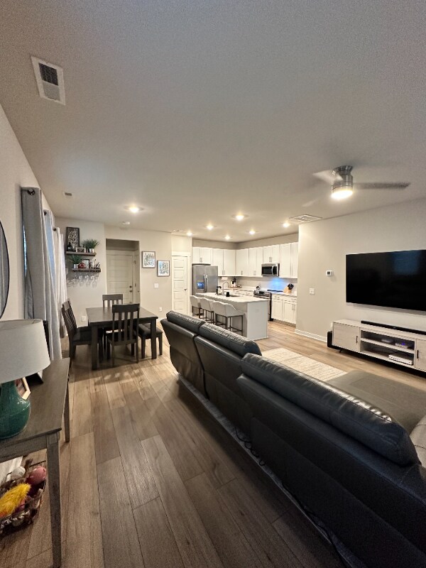 Foto del edificio - 2204 Hospitality Ln