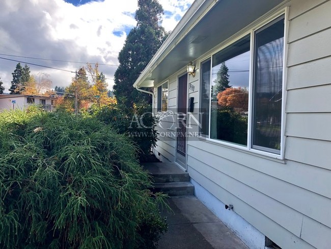 Foto del edificio - 3590 Hilyard St