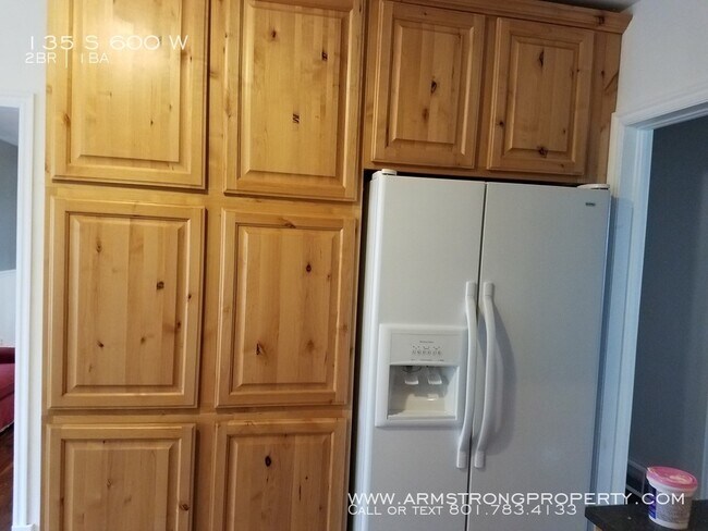 Building Photo - Beautifully upstairs duplex in Provo