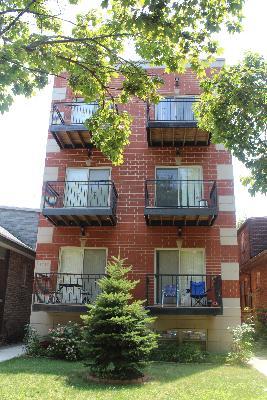 Building Photo - 1715 W Albion Ave