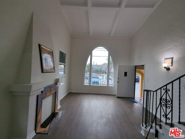 Foto del edificio - 1203 E 15th St