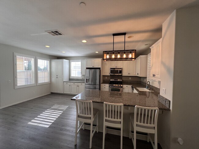 Building Photo - 8090 Cornwall Ct