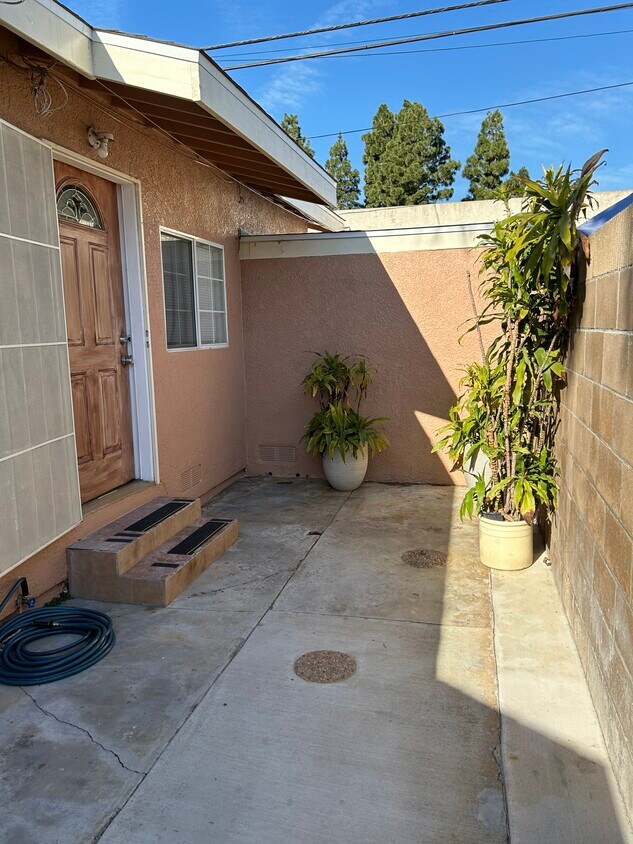 519 E 237th St, Carson, CA 90745 Apartments in Carson, CA