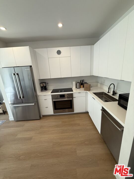 Foto del edificio - 1130 N Orange Dr