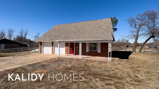 Building Photo - 4605 Sunset Terrace