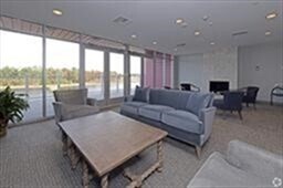 Building Photo - 35 Rosebrook Pl