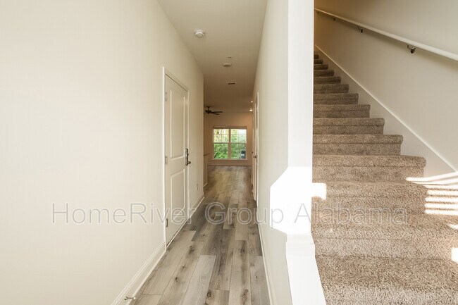 Building Photo - 102 Cabot Ln