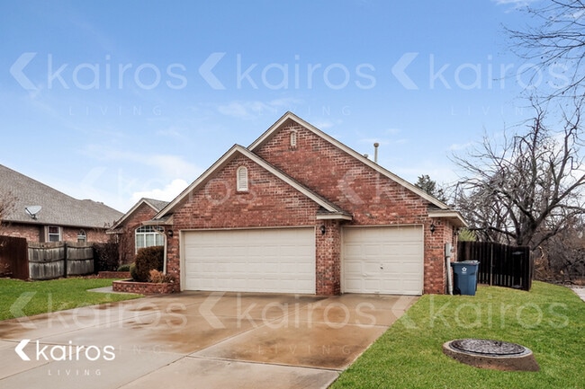 Building Photo - 1813 Del Simmons Drive