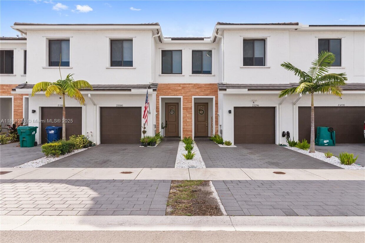 Primary Photo - 23300 SW 110th Ct