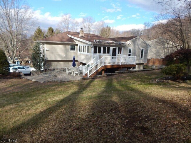 Building Photo - 14 Seneca Trail