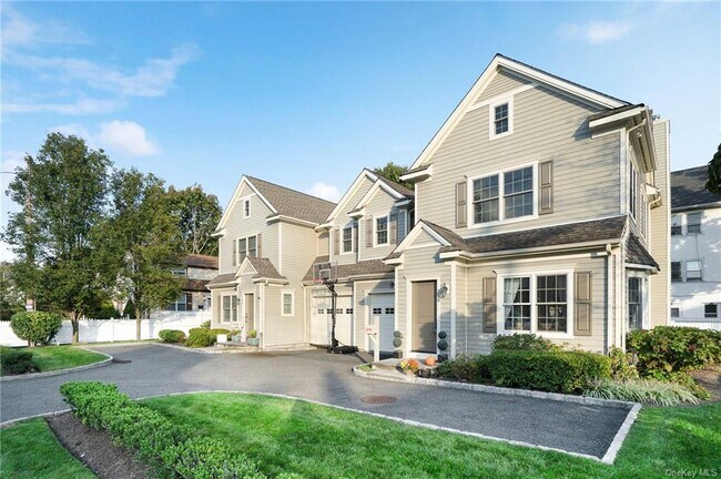 Building Photo - 394 Midland Ave