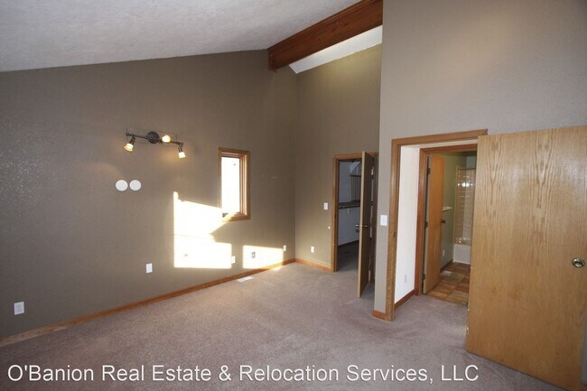 Building Photo - 3 br, 2 bath House - 24023 Alpenglow Drive