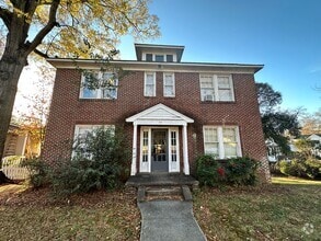 Building Photo - 822 E Tremont Ave