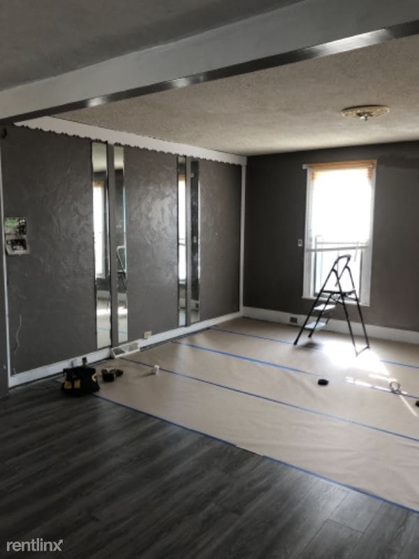 Building Photo - 3 br, 1.5 bath House - 250 Elmwood ave