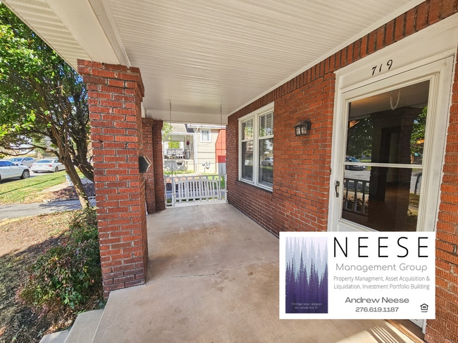 Building Photo - 719 Pearl St