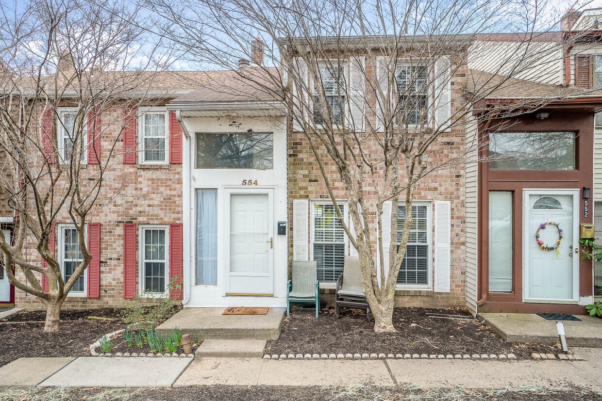 Primary Photo - 554 Lopax Rd