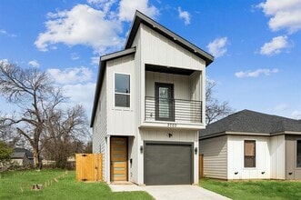 Building Photo - 3703 York St