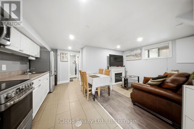 Photo du bâtiment - 1226 Lansdowne Ave