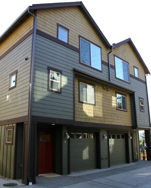 Primary Photo - Modern Northgate Townhome - 3 bedrooms